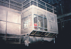 Kabina pro ovládání jeřábů v bunkru spalovny
